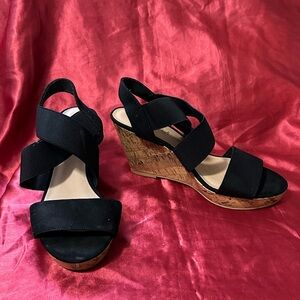 American Eagle Black Strappy Platform Wedge 4” Heels size 7.5